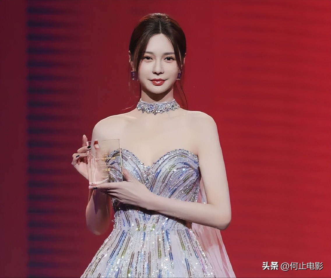 _保姆住别墅的故事_看别墅保姆故事