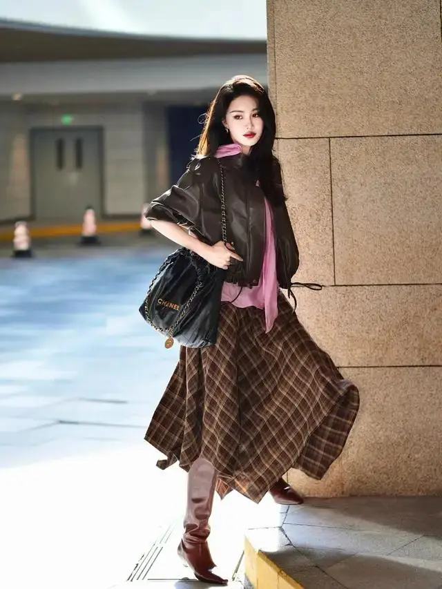 _穿皮衣搭配什么发型_皮衣帅气搭配