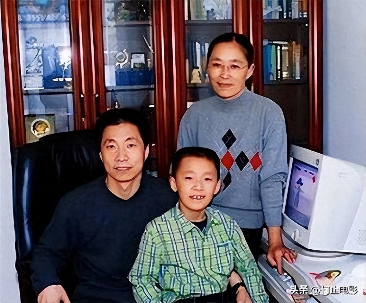 他是杨利伟儿子，名校毕业工作成谜，与翟志刚儿子是好友