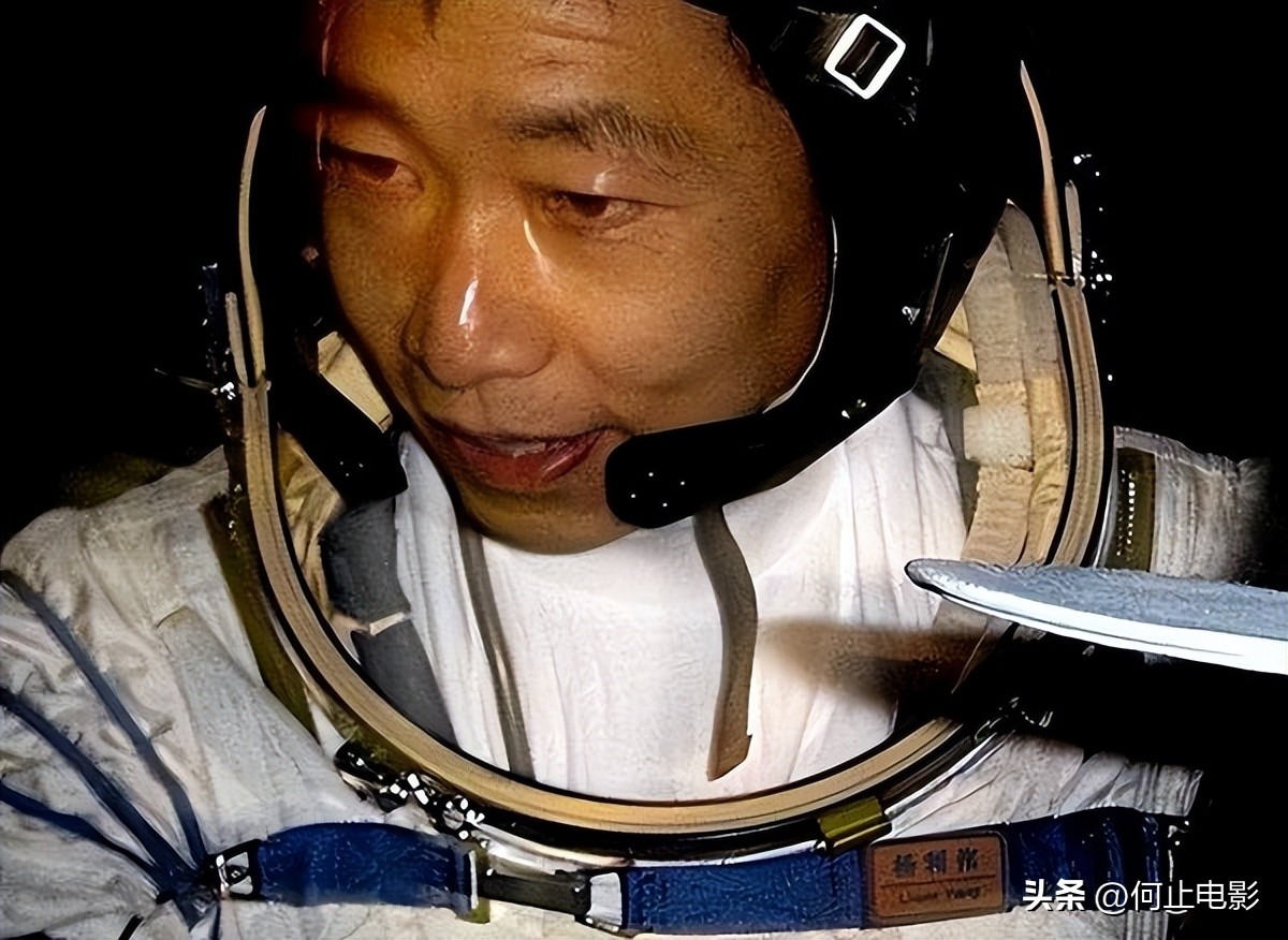 翟志刚回母校_翟志刚儿子叫什么_