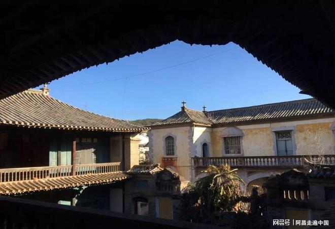 云南小镇四合院出售信息__云南四合院