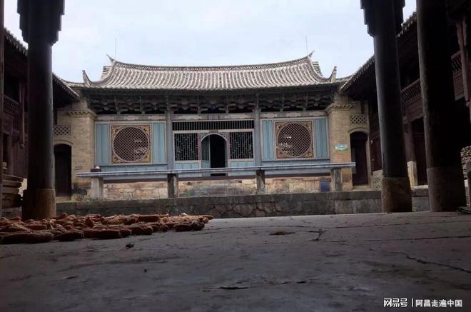 云南小镇四合院出售信息_云南四合院_