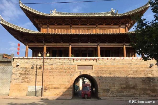 云南小镇四合院出售信息__云南四合院