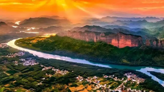 在韶关寻古道千年气韵，探岭南暖冬色调｜广货行天下·暖冬旅行家