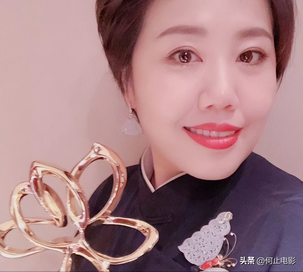 春晚导演赵安_春晚导演哈文2012赵本山_