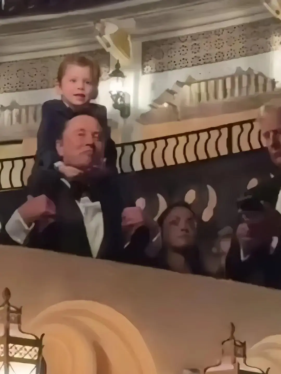 世界首富马斯克孩子__新首富马斯克