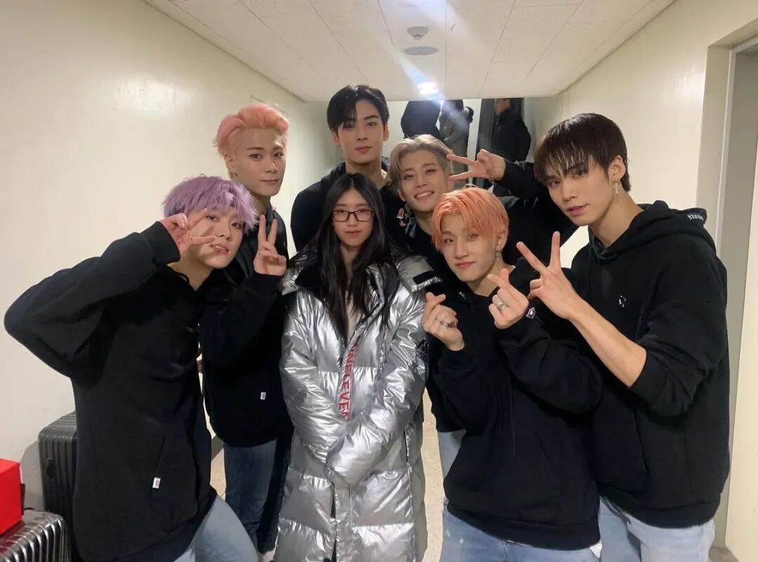 冯小刚徐帆_徐帆说冯小刚找女人_