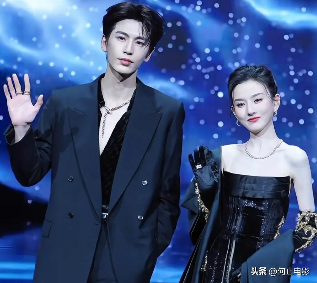 杨紫瘦肩_杨紫变瘦_