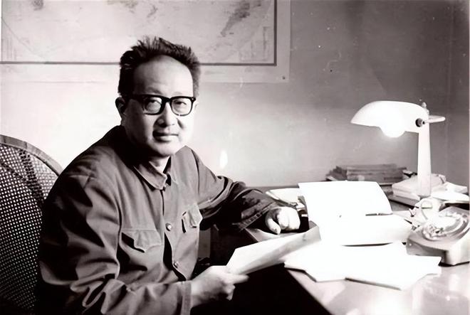 董慧丈夫_潘汉年董慧子女_