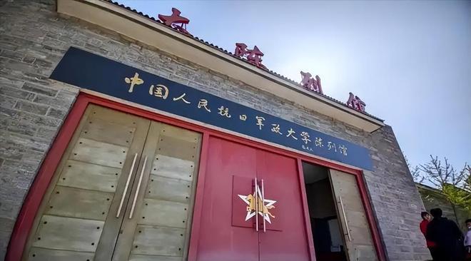 董慧丈夫_潘汉年董慧子女_