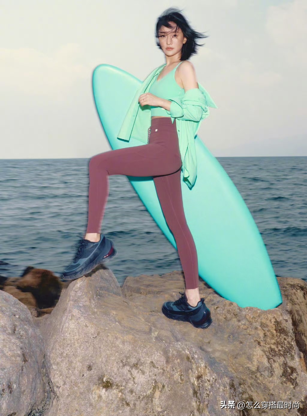 _舒淇分体长裙露腰，钟楚曦花裙配羊毛卷，海边度假速速抄作业！_舒淇分体长裙露腰，钟楚曦花裙配羊毛卷，海边度假速速抄作业！