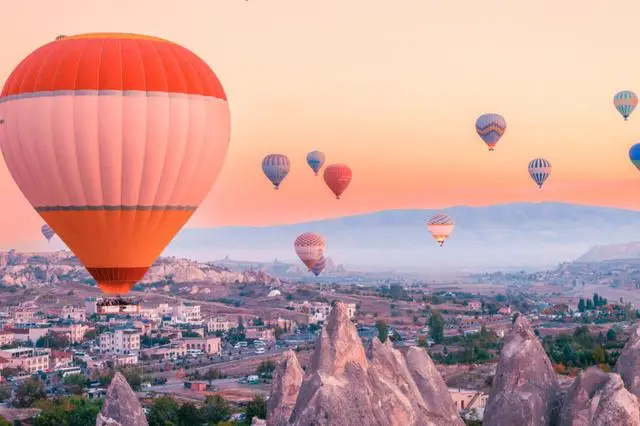 _春节日本游遇冷：民宿经营者称首次未订满，直言从未经历此冲击_春节日本游遇冷：民宿经营者称首次未订满，直言从未经历此冲击