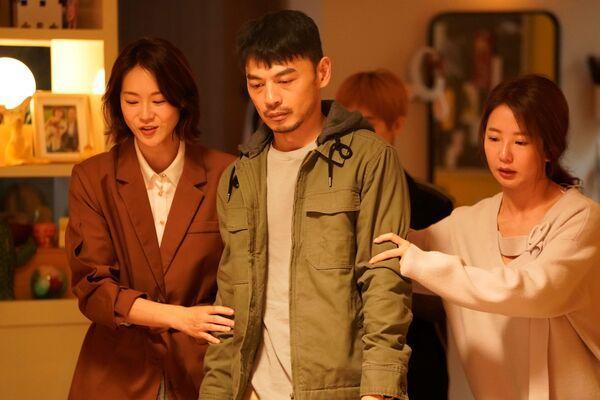 《何百芮》大结局…郭书瑶直播狂送礼！　「辣秀好身材」感性发声__《何百芮》大结局…郭书瑶直播狂送礼！　「辣秀好身材」感性发声