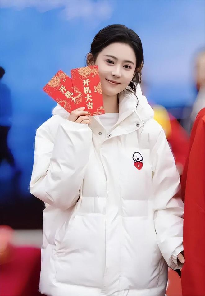 炸了，《放羊的星星》翻拍短剧，这阵容我是真没想到_炸了，《放羊的星星》翻拍短剧，这阵容我是真没想到_