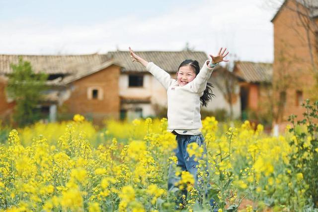_花事正浓的意思_花事正浓下一句