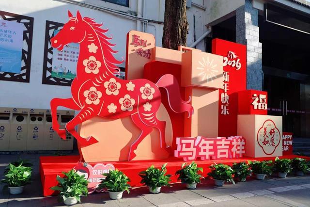 金山古镇有什么好吃的__游金山古镇