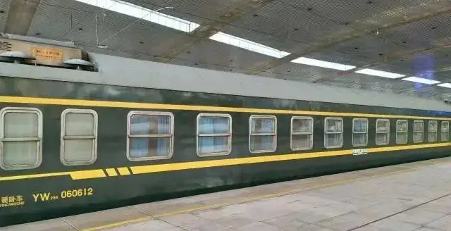 选择乘飞机外出旅游的人的数量_旅行坐飞机打一字谜_