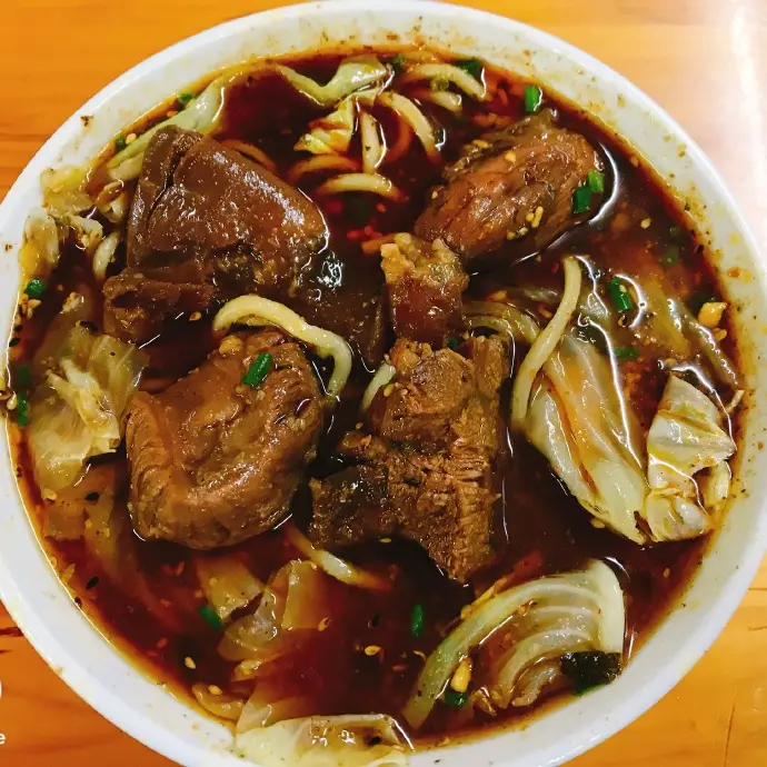 重庆最地道的7碗面，每碗都是江湖味，本地人私藏不踩雷，来了就得吃个遍_重庆最地道的7碗面，每碗都是江湖味，本地人私藏不踩雷，来了就得吃个遍_