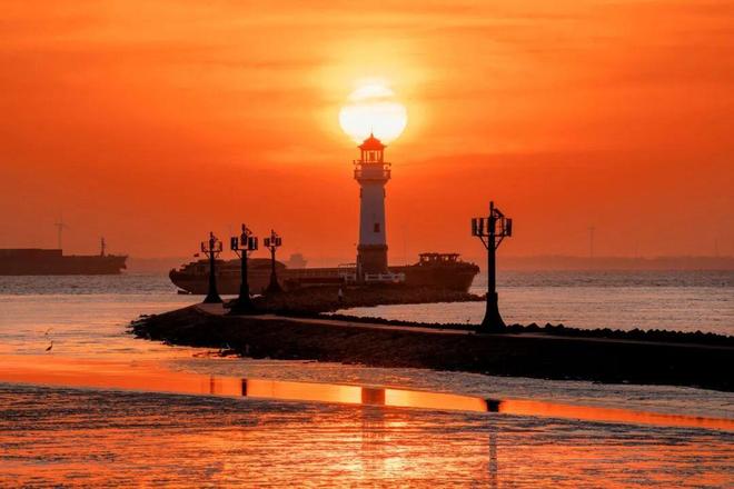 _吴淞口日出限定浪漫，马年第一缕晨光等你定格~ | 在宝山过大年_吴淞口日出限定浪漫，马年第一缕晨光等你定格~ | 在宝山过大年