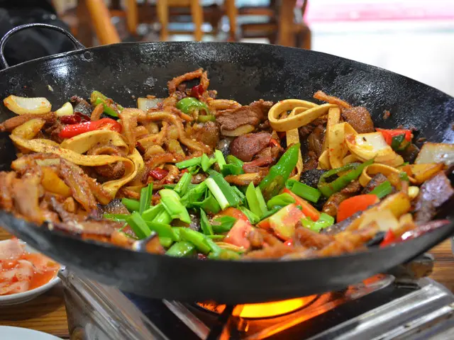 舌尖上的张家界：不容错过的6种特色美食，让你流连忘返