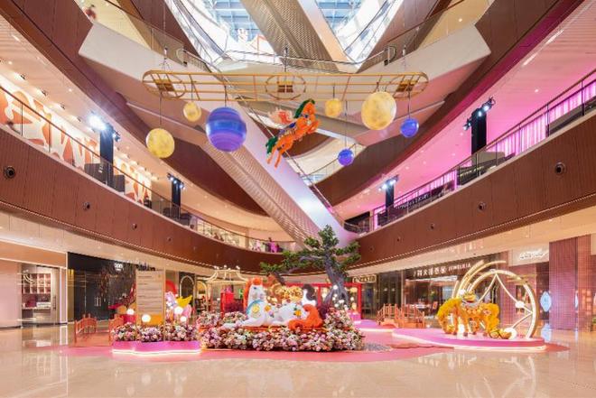 “马”上打卡大湾区地标商圈，解锁传统融合新派的马年仪式感