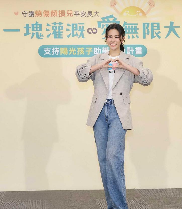 _何猷君否认奚梦瑶怀二胎_海清被曝怀二胎