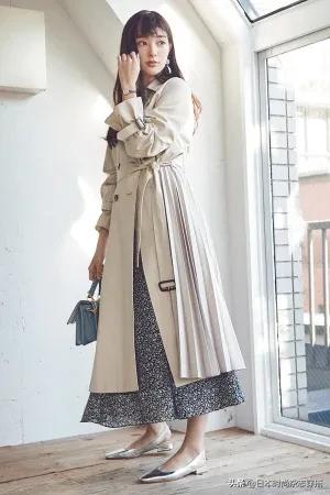 秋天风衣什么颜色好看_秋季风衣搭配_