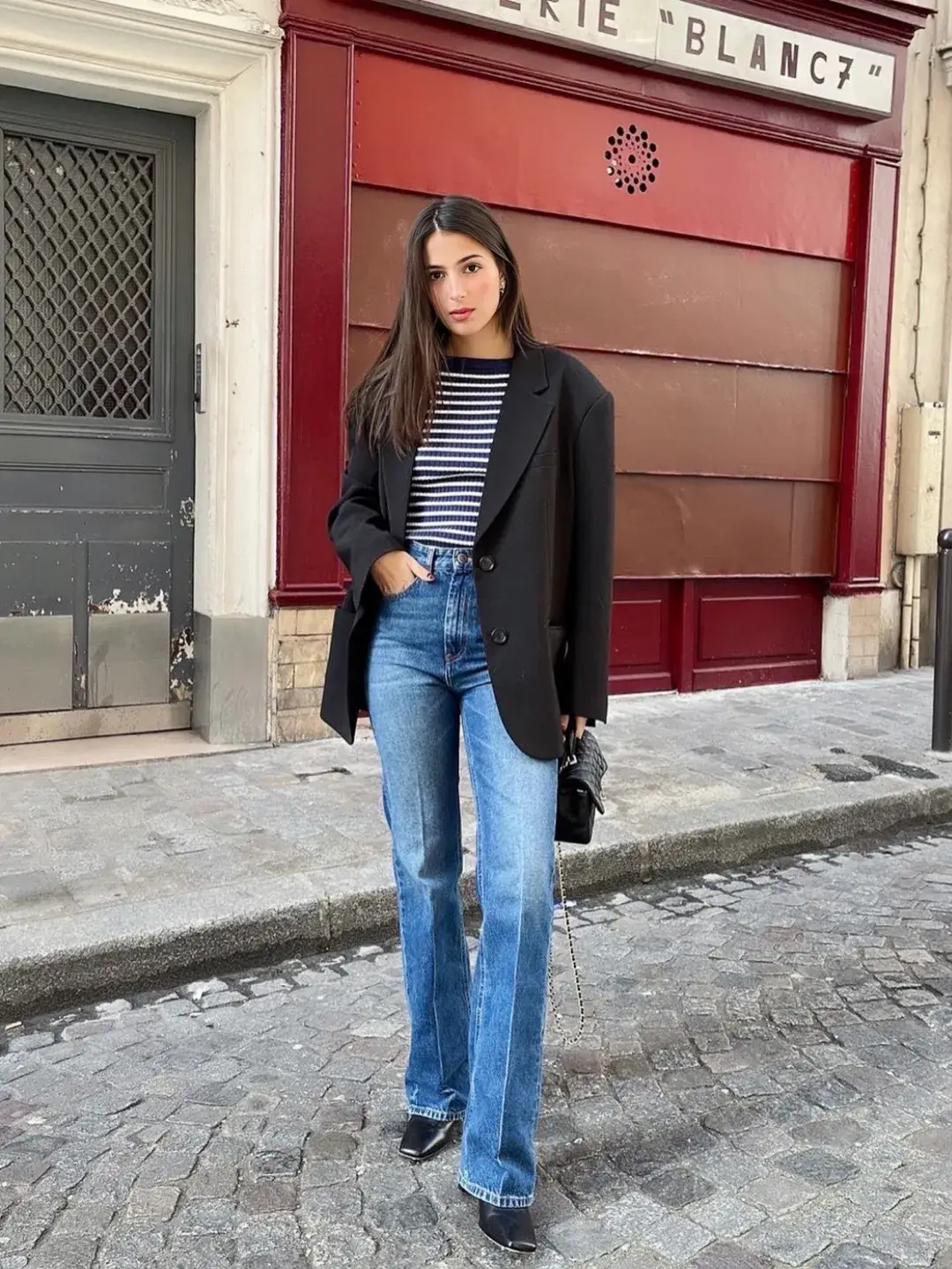 街拍商场丰满白裤肥臀__拉风裤搭配图片