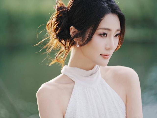 _蒙美女眼睛_蒙眼美女头像