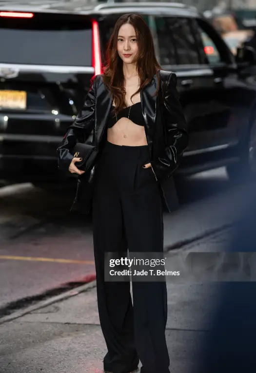 安妮纽约奇遇_安妮纽约奇缘插曲maybe_