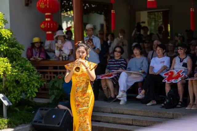 一款开飞船的游戏_江天长孙无垢_