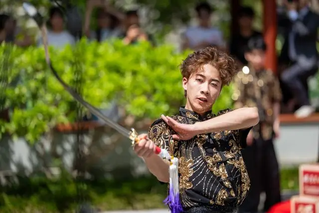 江天长孙无垢_一款开飞船的游戏_