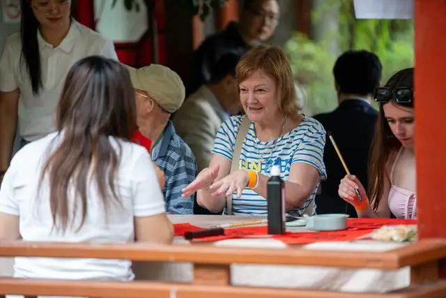 一款开飞船的游戏_江天长孙无垢_
