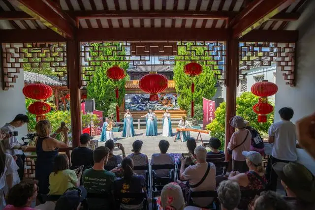 江天长孙无垢__一款开飞船的游戏