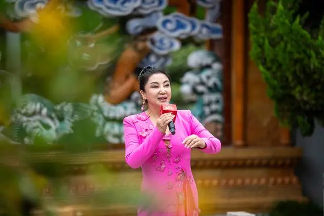 江天长孙无垢__一款开飞船的游戏