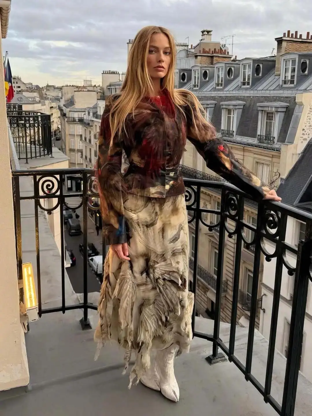 _珠宝裙子寓意_珠宝裙摆的寓意