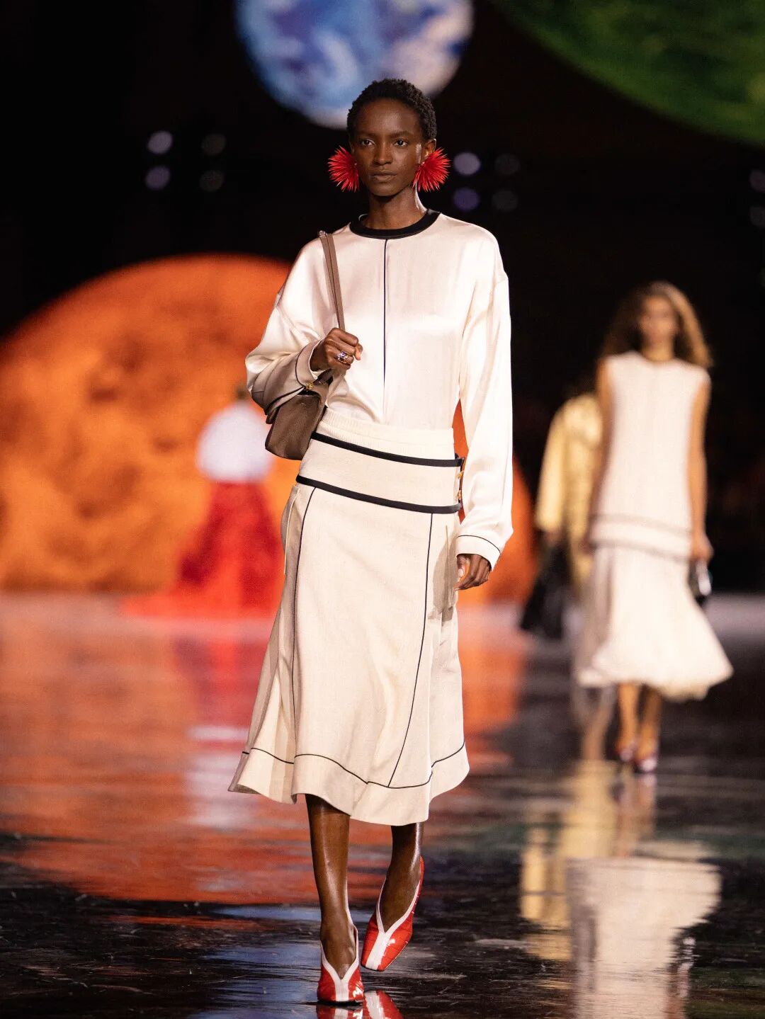 时尚是个圈英语作文__杨紫是资本圈还是京圈