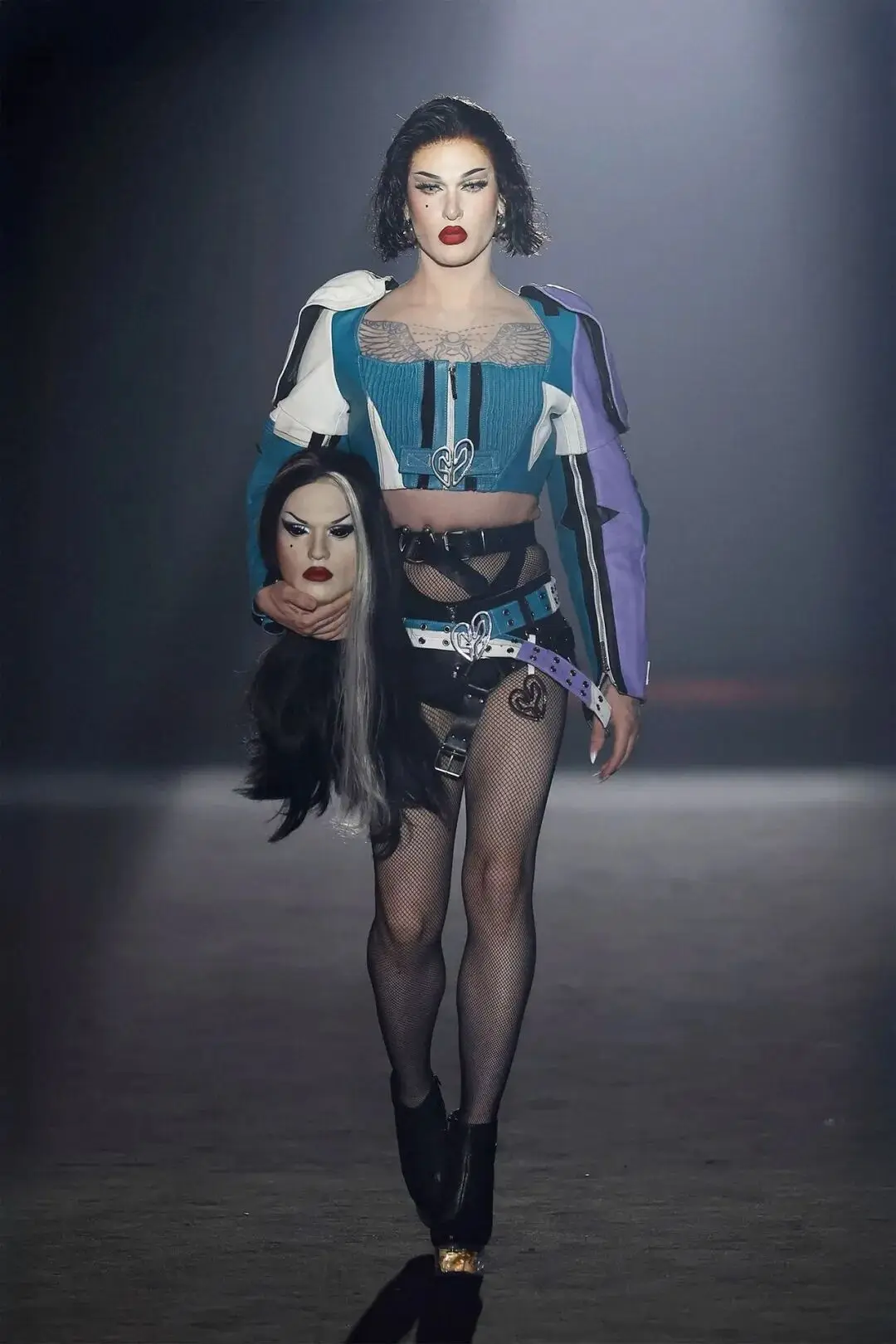 夸张时装周_夸张的时装_