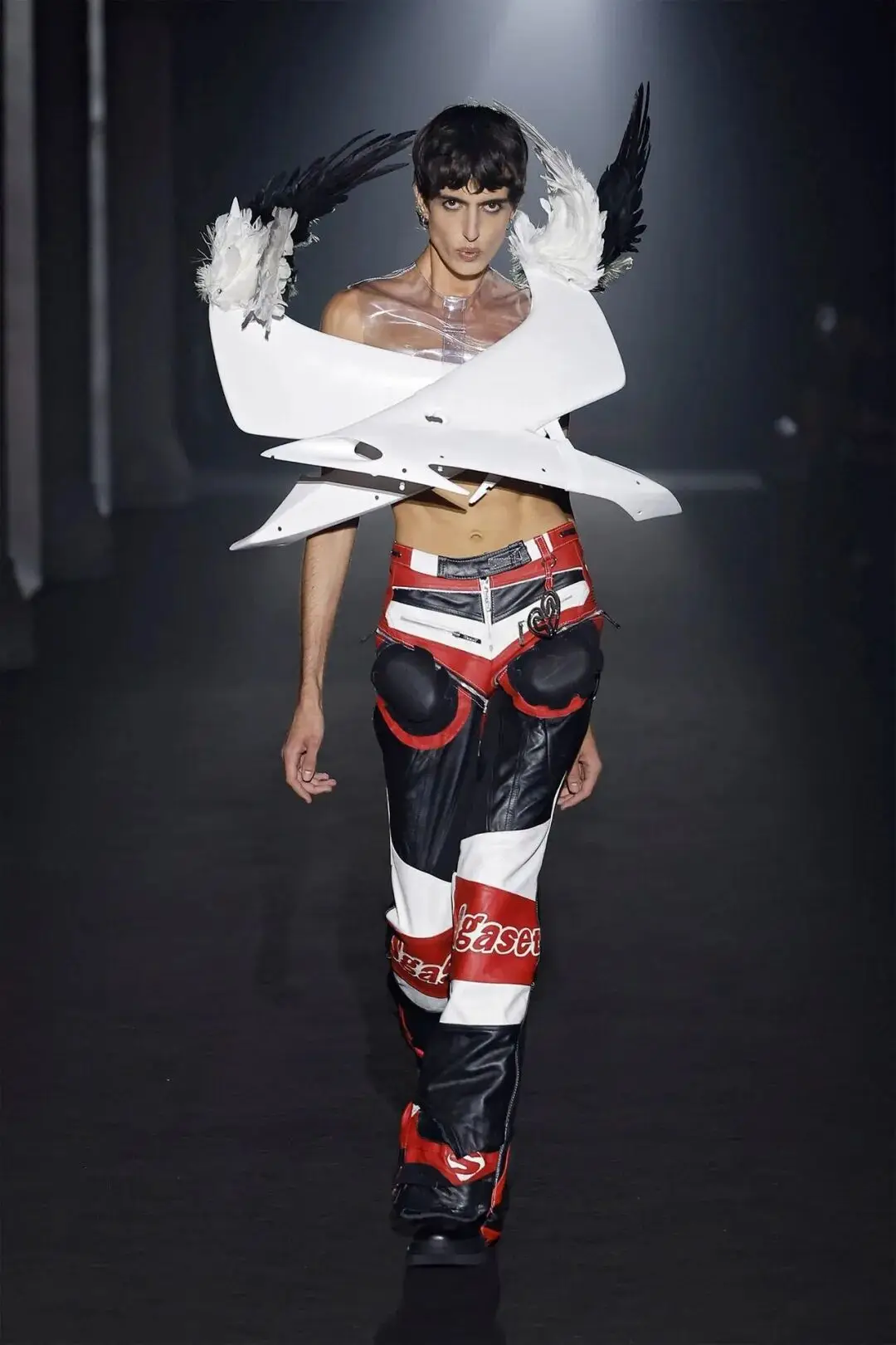 _夸张的时装_夸张时装周