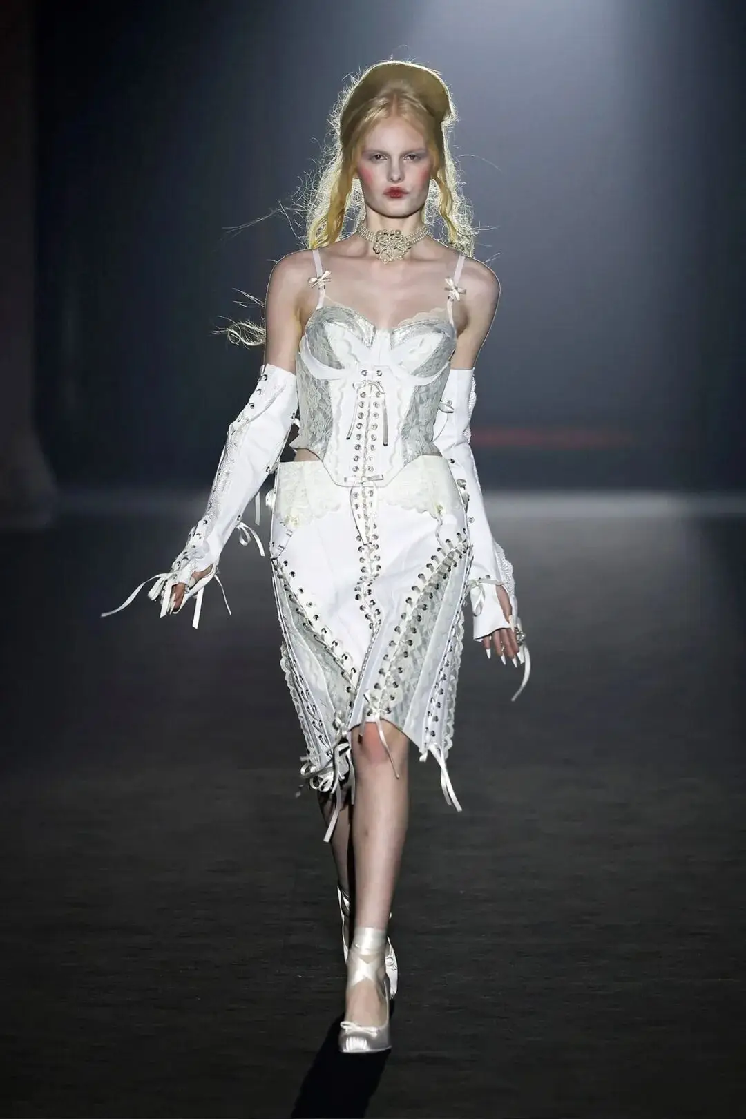 夸张时装周__夸张的时装