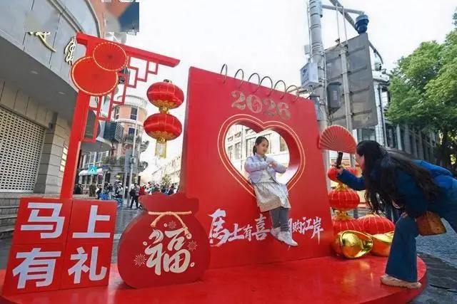 巴公房子前漫步，东湖小岛看日出，河北游客自制1500字攻略游武汉