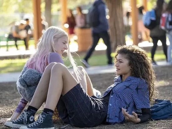 _新潮流服饰_新潮时髦