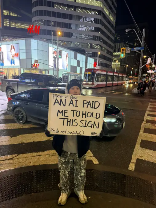 _迪士尼将在美裁员2.8万人_上海迪士尼租充电宝