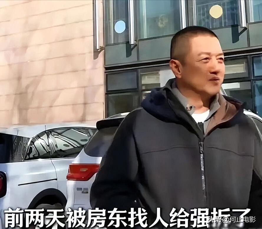 李亚鹏晒李嫣近照_李亚鹏女儿李嫣照片兔唇图片_