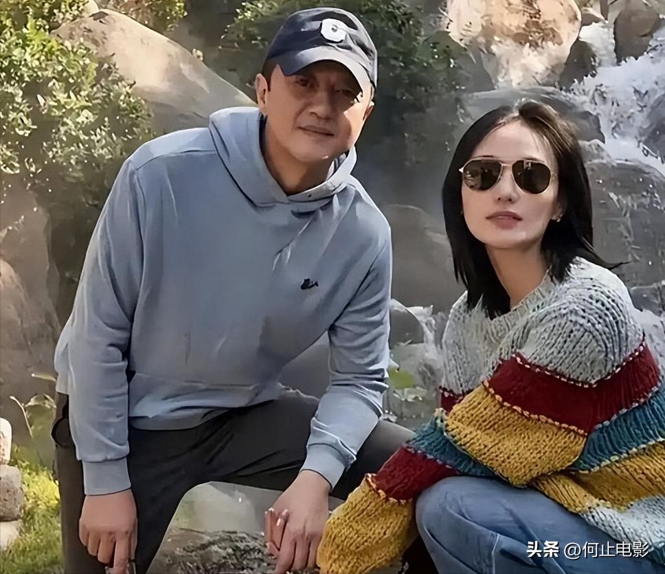 李亚鹏晒李嫣近照_李亚鹏女儿李嫣照片兔唇图片_