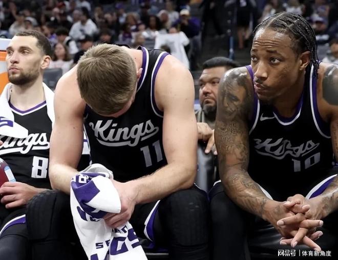 狂送14连败，耻辱记录诞生，三巨头成最大笑柄，解散吧！__狂送14连败，耻辱记录诞生，三巨头成最大笑柄，解散吧！