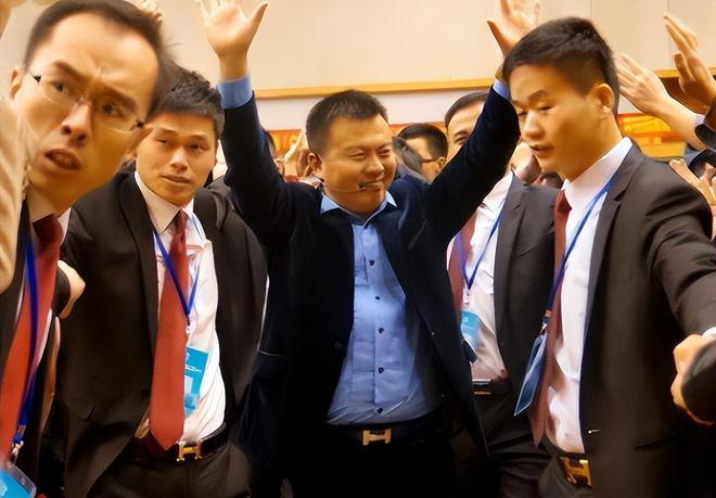 天天向上网红女神是哪期_网红残疾励志达人_