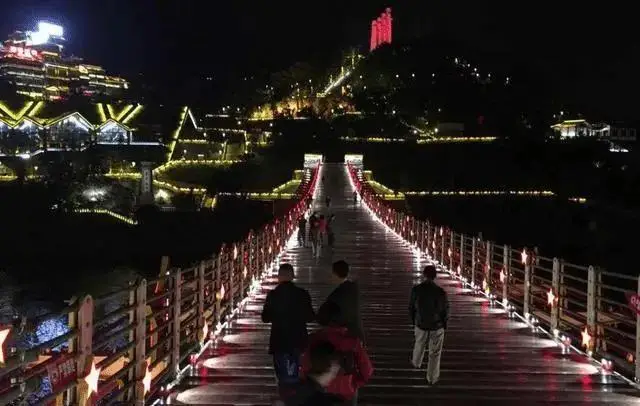 深圳龙华很多搞金融的_老外搞很多义乌老板娘_