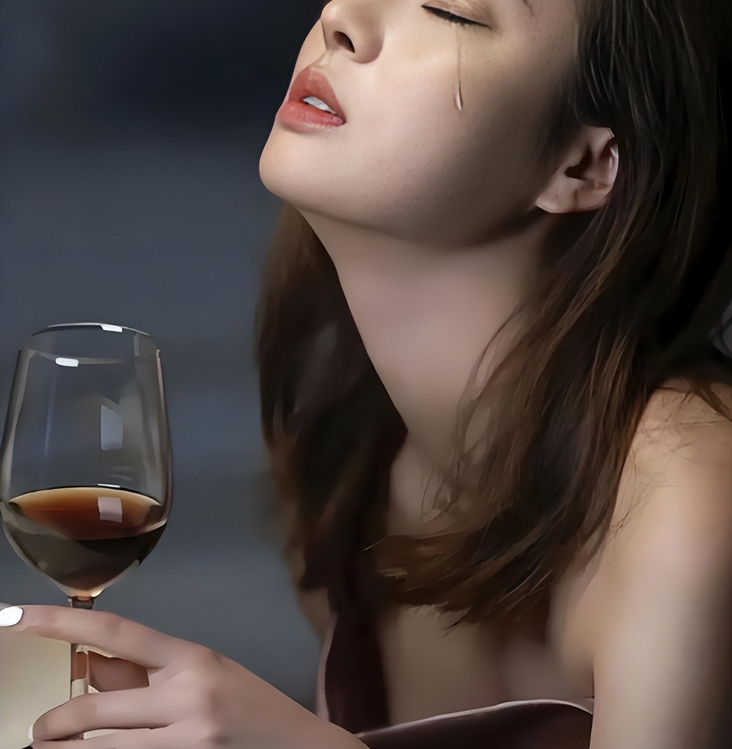 穿书女配高嫁豪门__穿成假千金后我嫁入了豪门