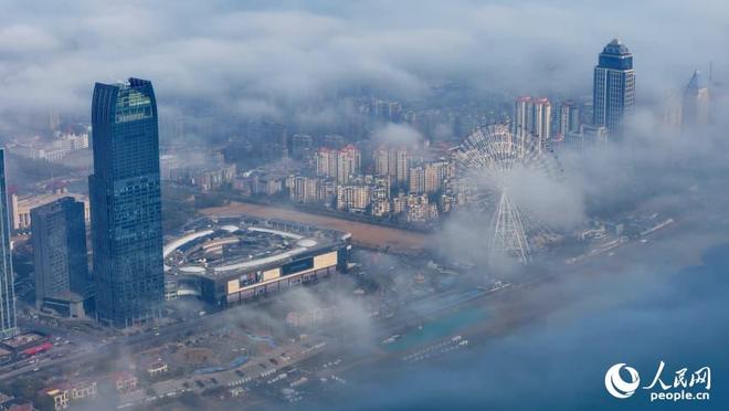 江西南昌：晨雾飘渺 宛如仙境__江西南昌：晨雾飘渺 宛如仙境